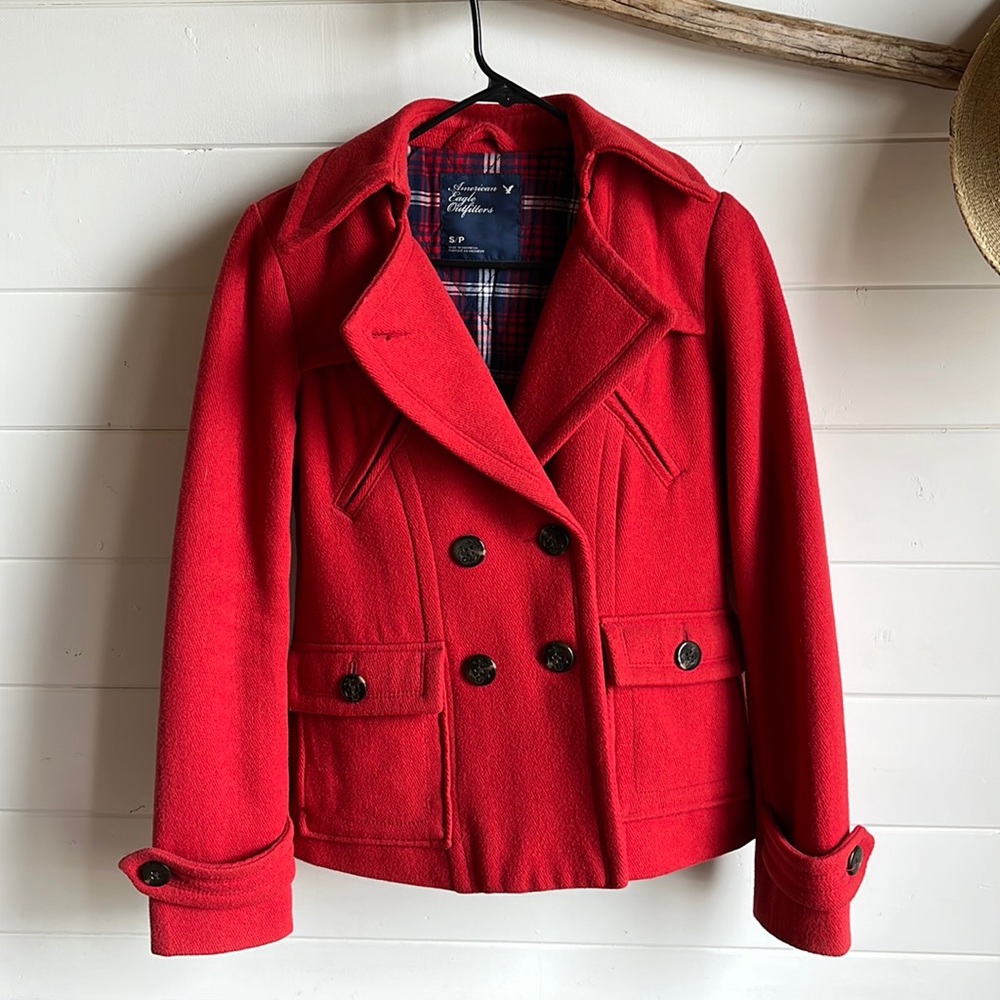 American Eagle Outfitters red pea coat. Almost new condition, rarely worn. Small